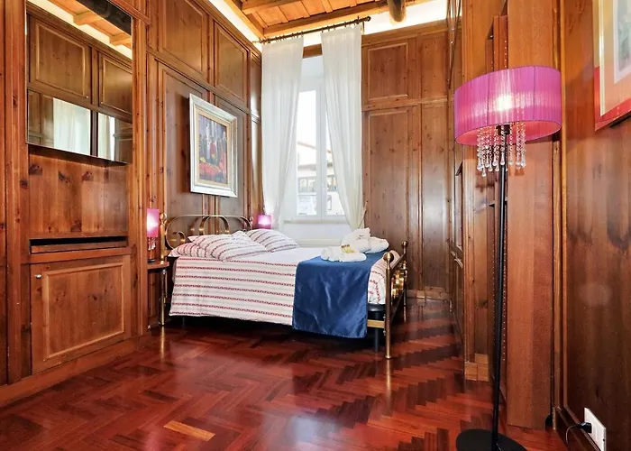 Pantheon Family Romantic アパート