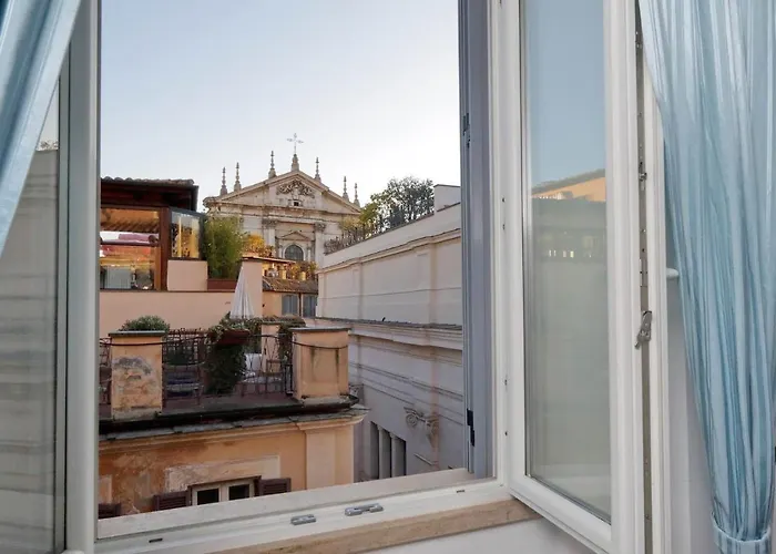 Pantheon Family Romantic アパート