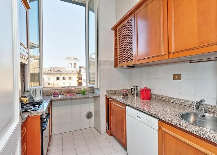 Pantheon Family Romantic アパート